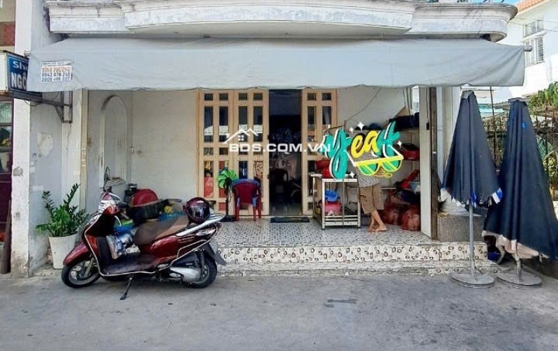 Ngộp Bank!!Giảm sốc 800tr !!! Chỉ còn 5tỷ7, Nhà2  tầng 100m2, SHR,  1/ Nguyễn Văn Quá, sát bên chợ cầu, Hẻm Ba gác